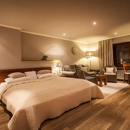 Hotel Romantik Zur Sonne 3*