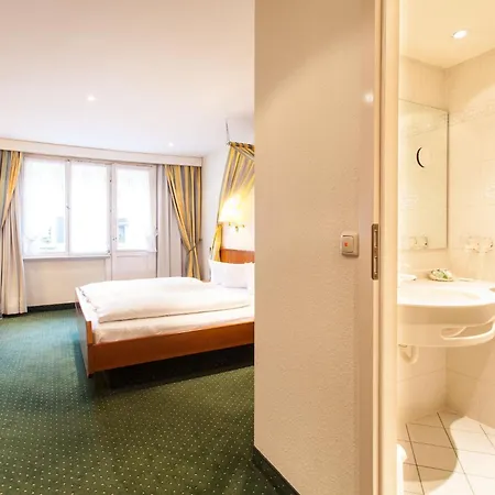 Hotel Romantik Zur Sonne 3*