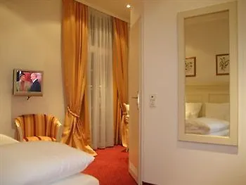 Hotel Romantik Zur Sonne 3*